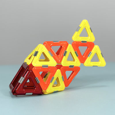Magnetic Tile Assembly Dengan Bentuk Serbaguna Untuk Hewan Dan Tanaman Ikan Mas