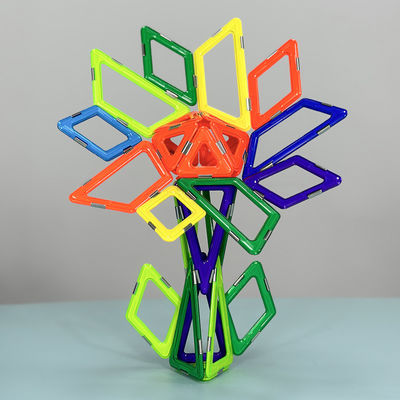 Bunga Berwarna-warni Genteng Geometri Magnetik Blok Bangunan Magnetik Untuk Anak Usia 3 Tahun