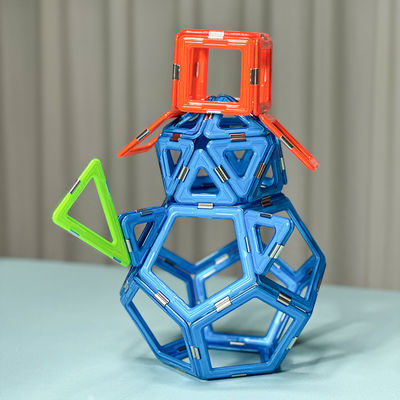 Manusia Salju Bentuk Genteng Geometri Magnetik Blok Bangunan Untuk Pikiran Kreatif