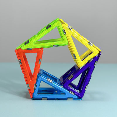 Bentuk geometris berwarna-warni Blok bangunan
